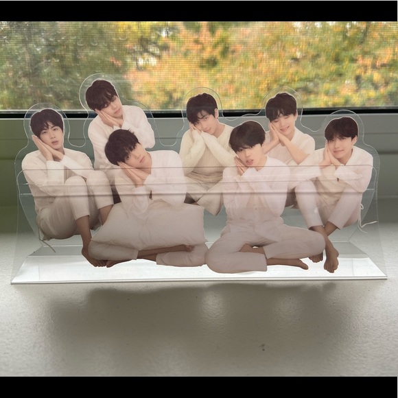 BTS official love yourself: tear standee - Picture 1 of 2